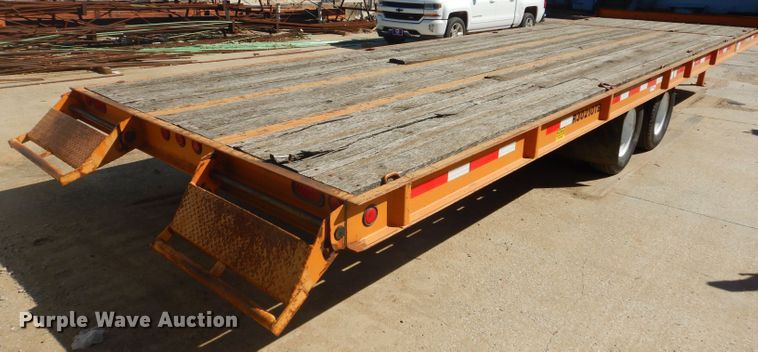 image for item DH4427 2006 Redi Haul R30210TB tilt deck equipment trailer