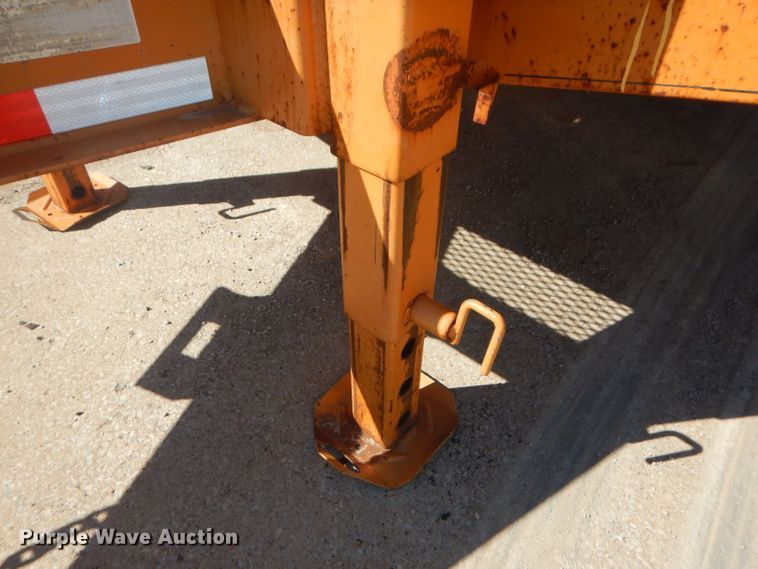 image for item DH4427 2006 Redi Haul R30210TB tilt deck equipment trailer