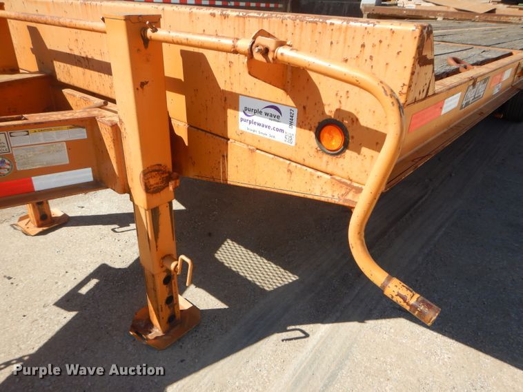 image for item DH4427 2006 Redi Haul R30210TB tilt deck equipment trailer