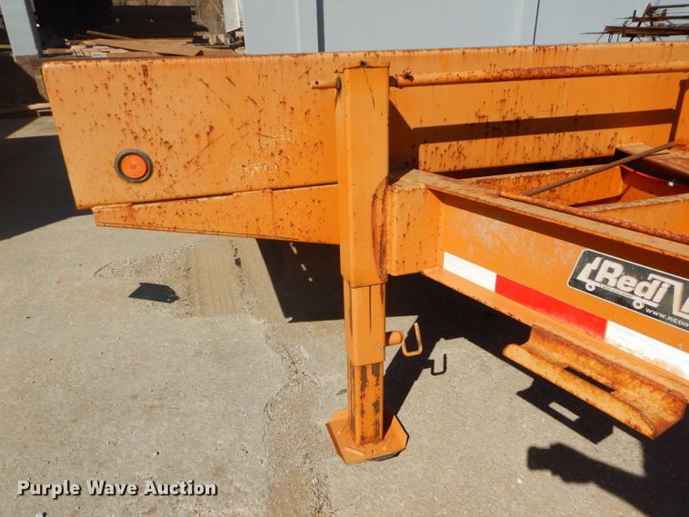 image for item DH4427 2006 Redi Haul R30210TB tilt deck equipment trailer