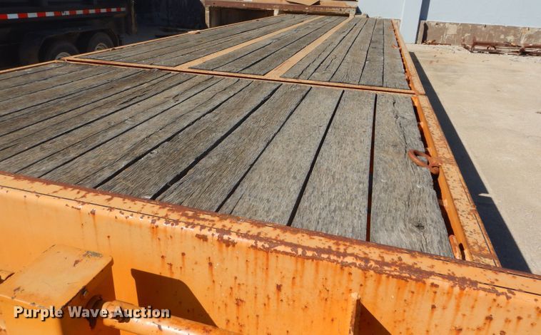 image for item DH4427 2006 Redi Haul R30210TB tilt deck equipment trailer