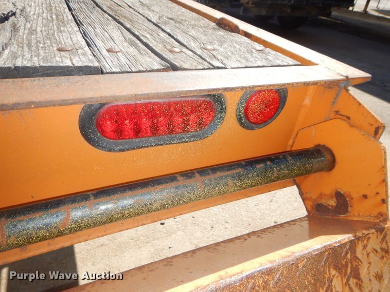 image for item DH4427 2006 Redi Haul R30210TB tilt deck equipment trailer