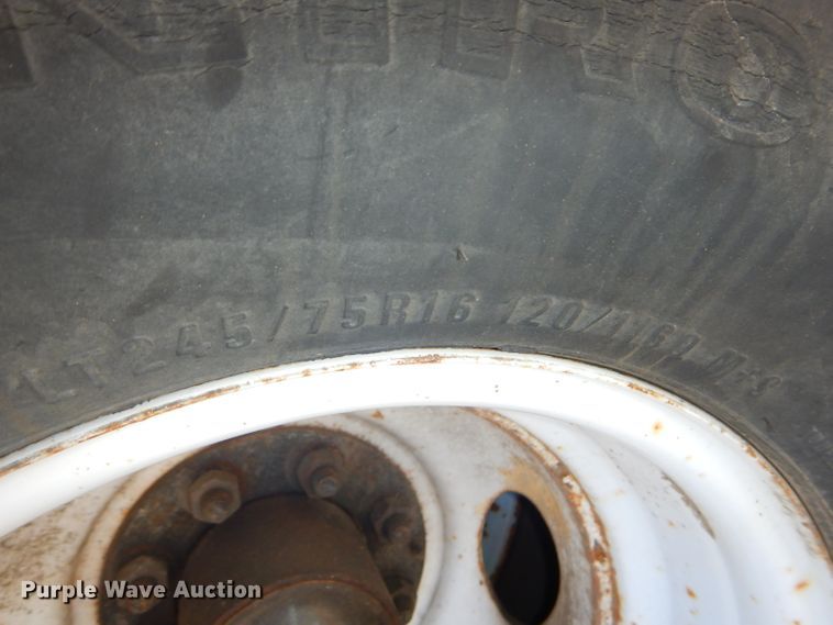 image for item DH4427 2006 Redi Haul R30210TB tilt deck equipment trailer