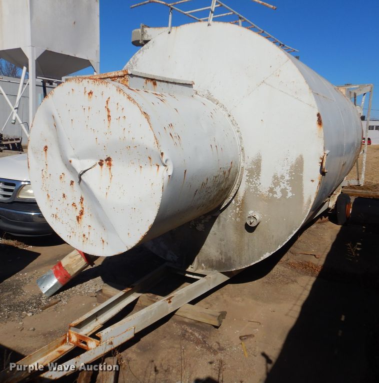 image for item DH4430 Cement silo