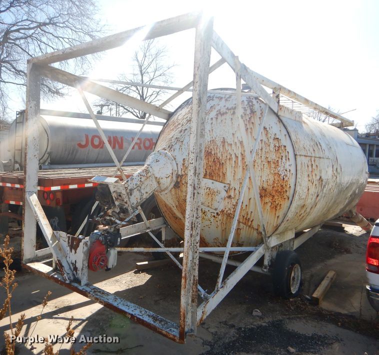 image for item DH4430 Cement silo