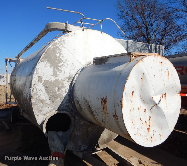 image for item DH4430 Cement silo