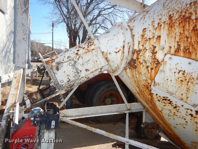 image for item DH4430 Cement silo