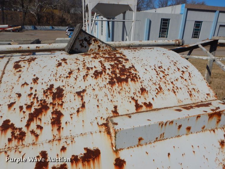 image for item DH4430 Cement silo