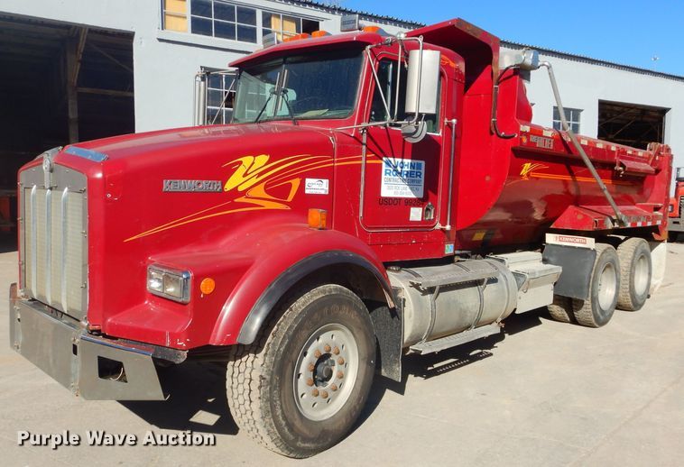 image for item DH4431 1993 Kenworth T800 dump truck