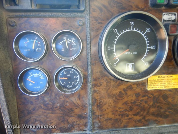 image for item DH4431 1993 Kenworth T800 dump truck