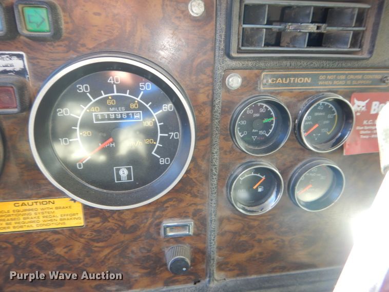 image for item DH4431 1993 Kenworth T800 dump truck