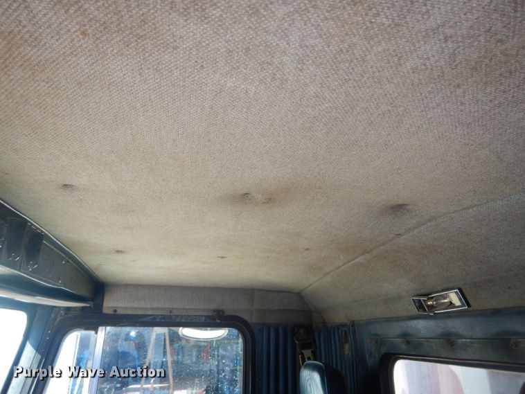 image for item DH4431 1993 Kenworth T800 dump truck