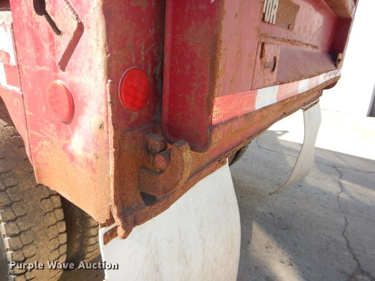 image for item DH4431 1993 Kenworth T800 dump truck