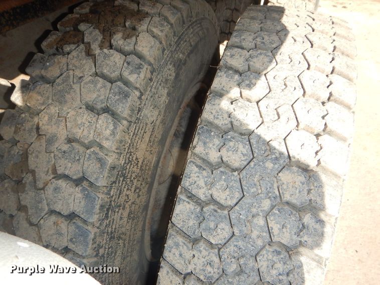 image for item DH4431 1993 Kenworth T800 dump truck