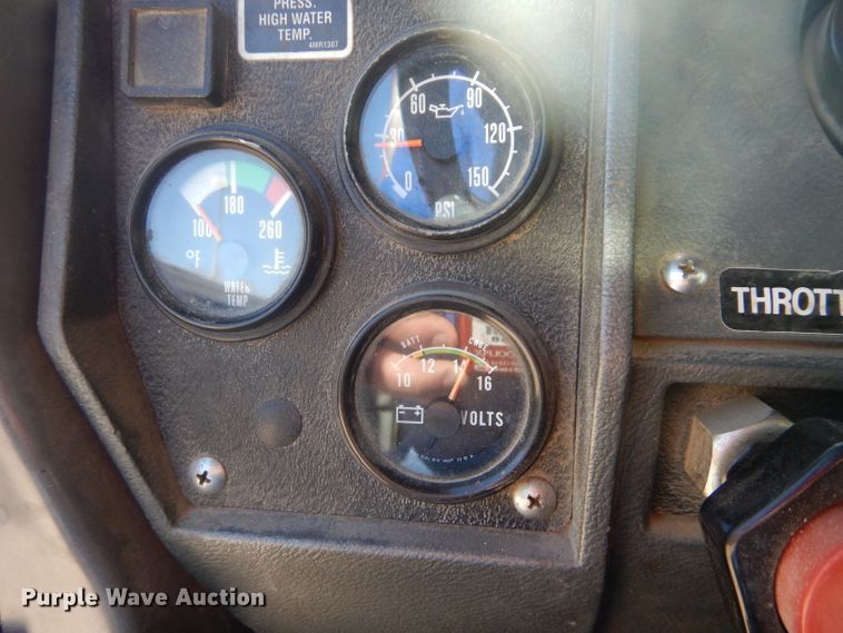 image for item DH4432 1995 Mack RD688S semi truck