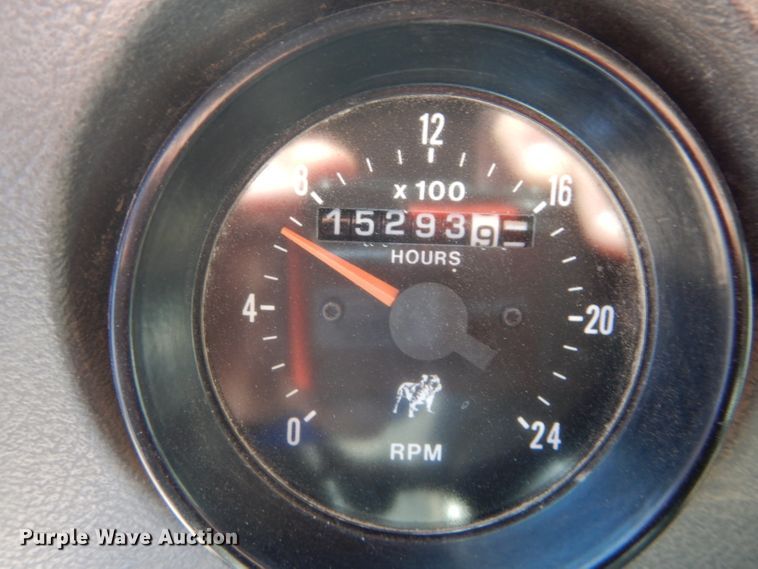 image for item DH4432 1995 Mack RD688S semi truck