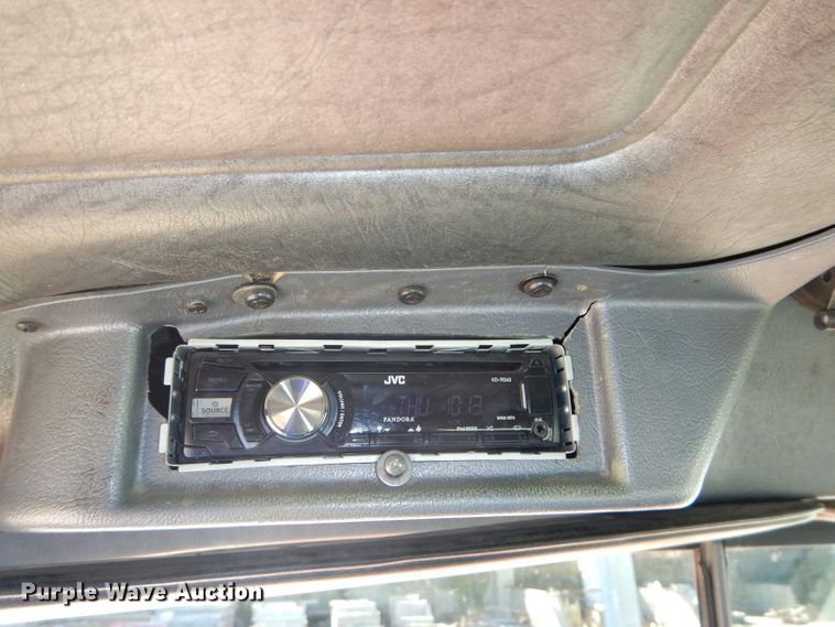 image for item DH4432 1995 Mack RD688S semi truck