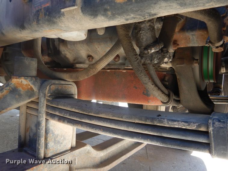 image for item DH4432 1995 Mack RD688S semi truck