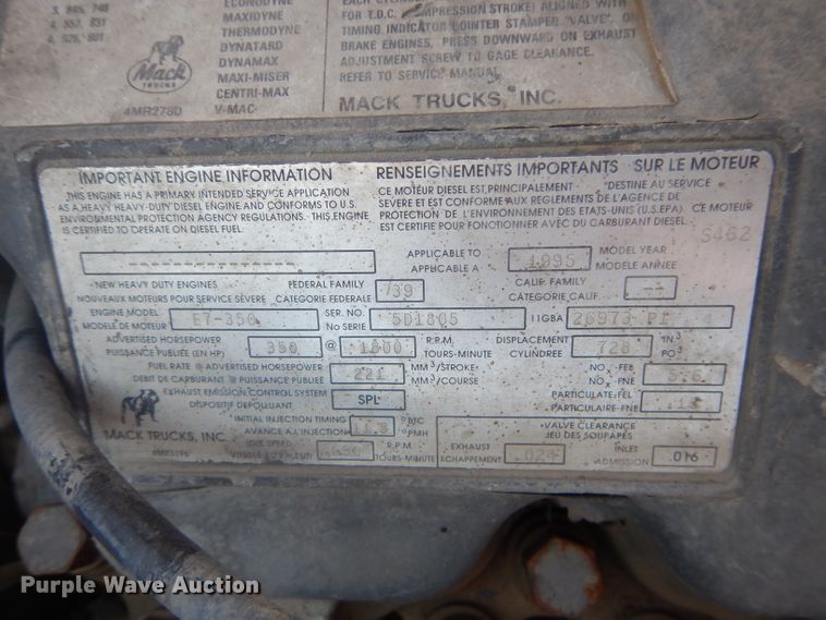 image for item DH4432 1995 Mack RD688S semi truck