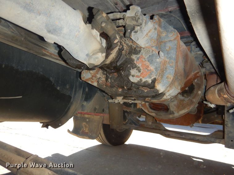 image for item DH4432 1995 Mack RD688S semi truck