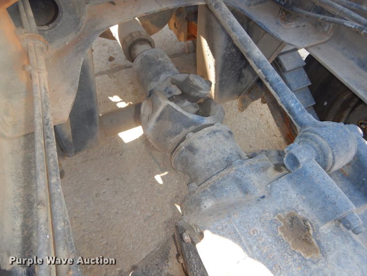 image for item DH4432 1995 Mack RD688S semi truck