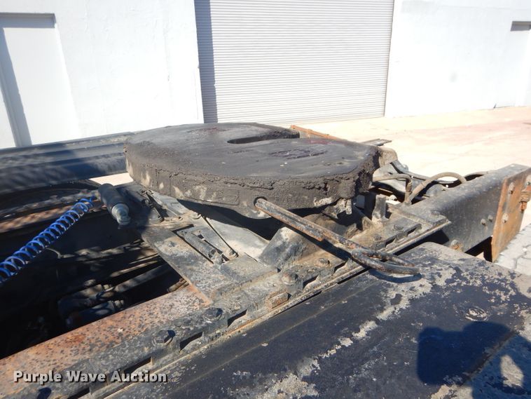 image for item DH4432 1995 Mack RD688S semi truck