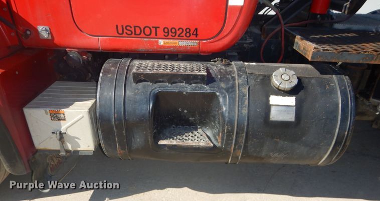 image for item DH4432 1995 Mack RD688S semi truck