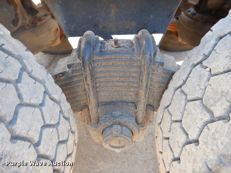 image for item DH4432 1995 Mack RD688S semi truck