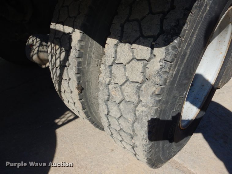 image for item DH4432 1995 Mack RD688S semi truck