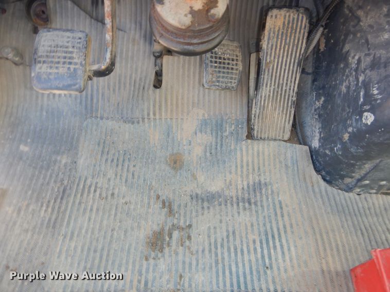 image for item DH4433 1991 Ford L9000 flatbed truck