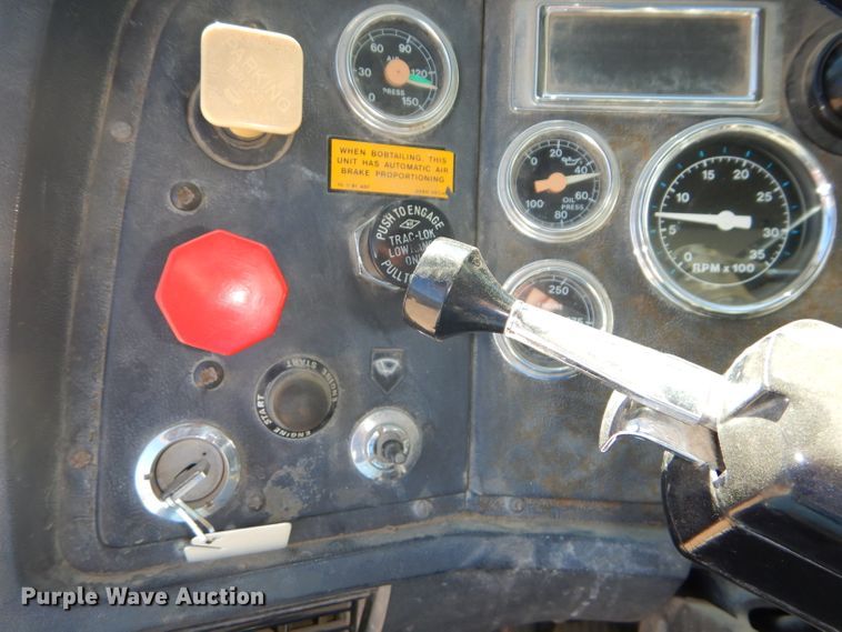 image for item DH4433 1991 Ford L9000 flatbed truck