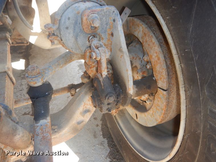 image for item DH4433 1991 Ford L9000 flatbed truck