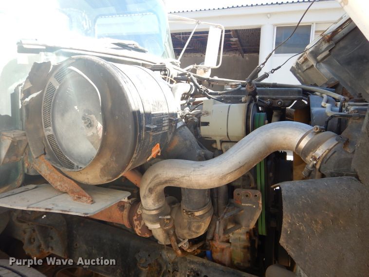 image for item DH4433 1991 Ford L9000 flatbed truck