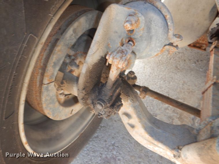 image for item DH4433 1991 Ford L9000 flatbed truck