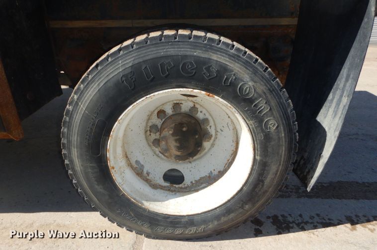 image for item DH4433 1991 Ford L9000 flatbed truck