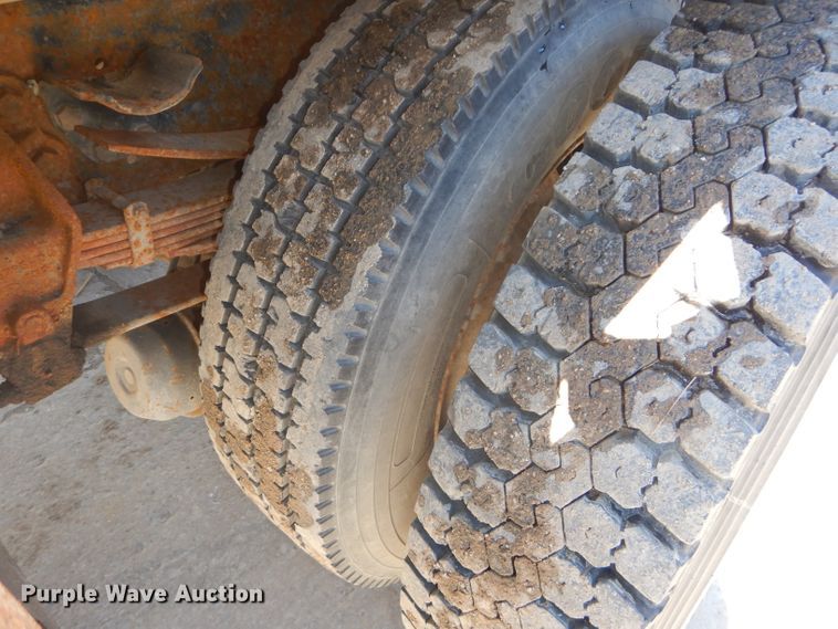 image for item DH4433 1991 Ford L9000 flatbed truck