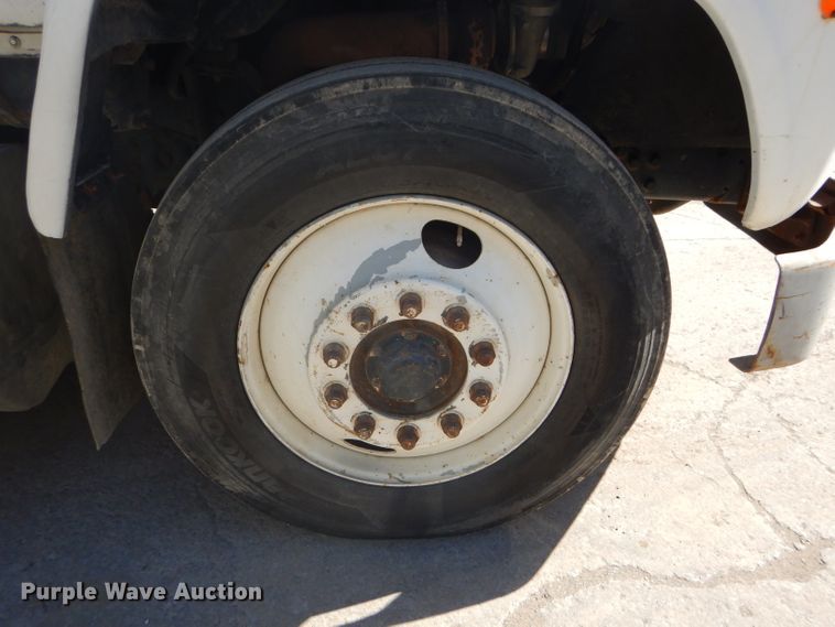 image for item DH4433 1991 Ford L9000 flatbed truck