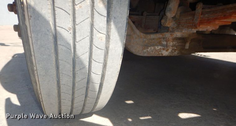 image for item DH4433 1991 Ford L9000 flatbed truck