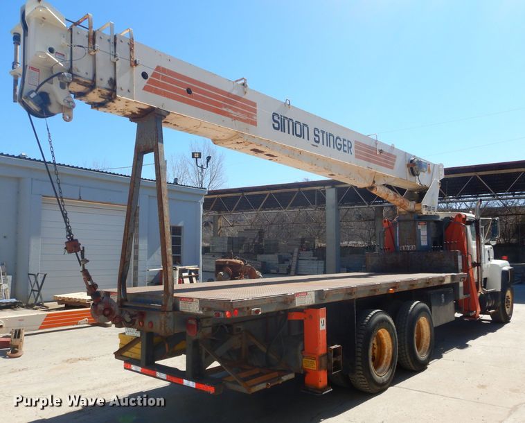 image for item DH4434 1994 Ford L8000 crane truck