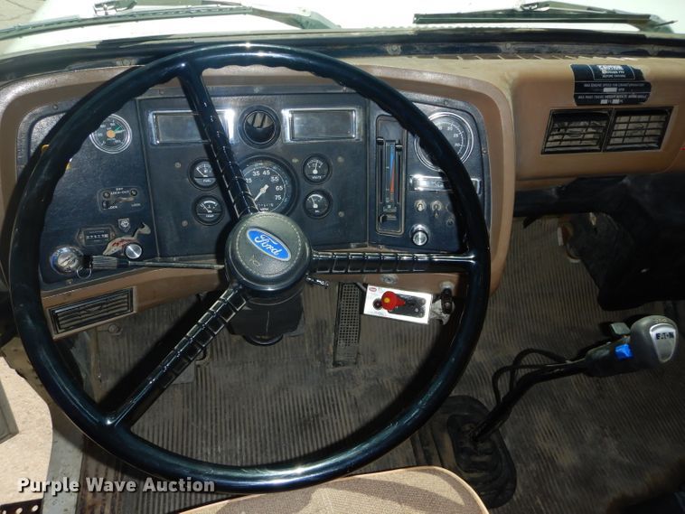 image for item DH4434 1994 Ford L8000 crane truck