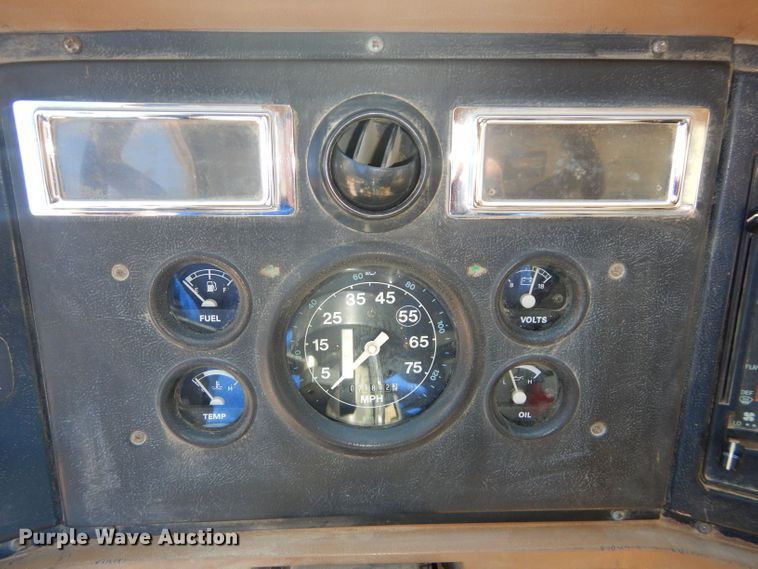 image for item DH4434 1994 Ford L8000 crane truck