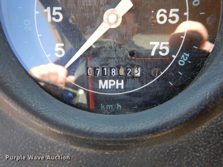 image for item DH4434 1994 Ford L8000 crane truck