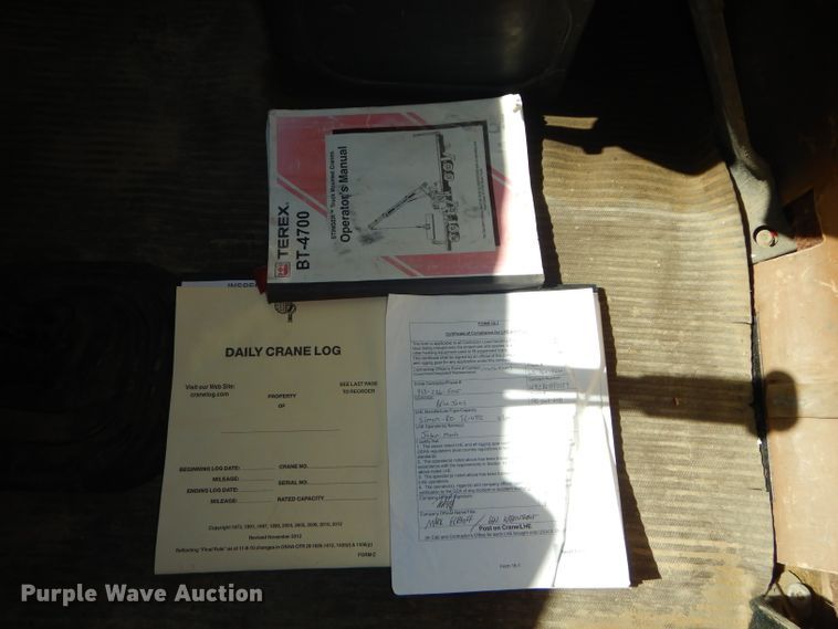 image for item DH4434 1994 Ford L8000 crane truck