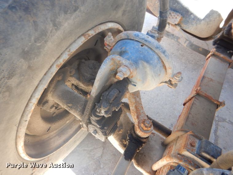 image for item DH4434 1994 Ford L8000 crane truck