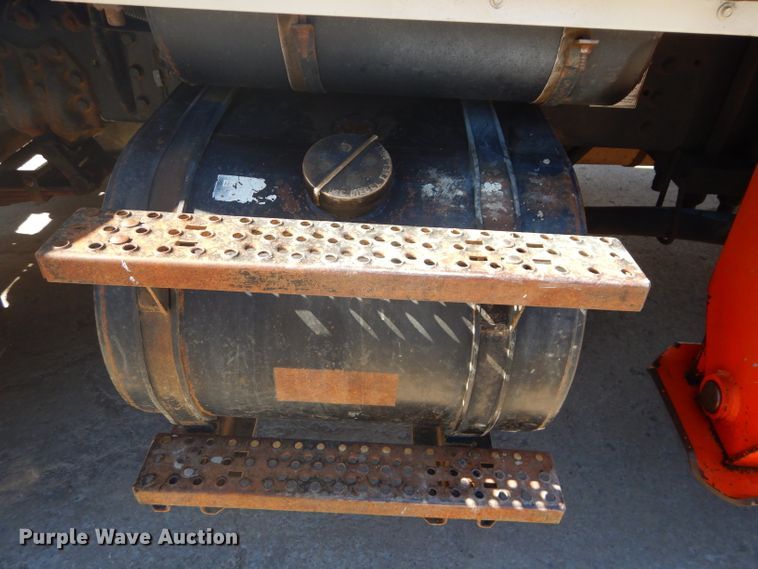 image for item DH4434 1994 Ford L8000 crane truck