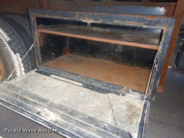 image for item DH4434 1994 Ford L8000 crane truck