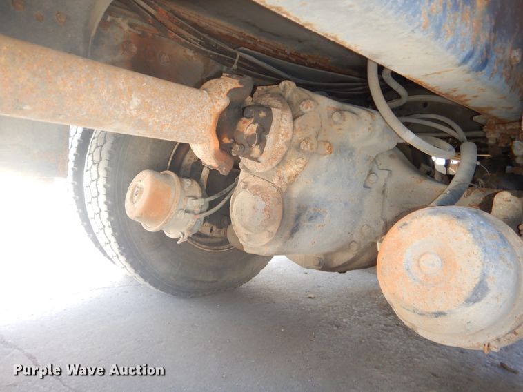 image for item DH4434 1994 Ford L8000 crane truck