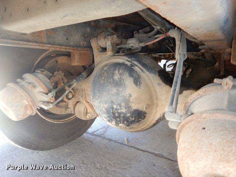 image for item DH4434 1994 Ford L8000 crane truck