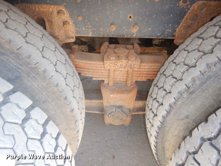 image for item DH4434 1994 Ford L8000 crane truck