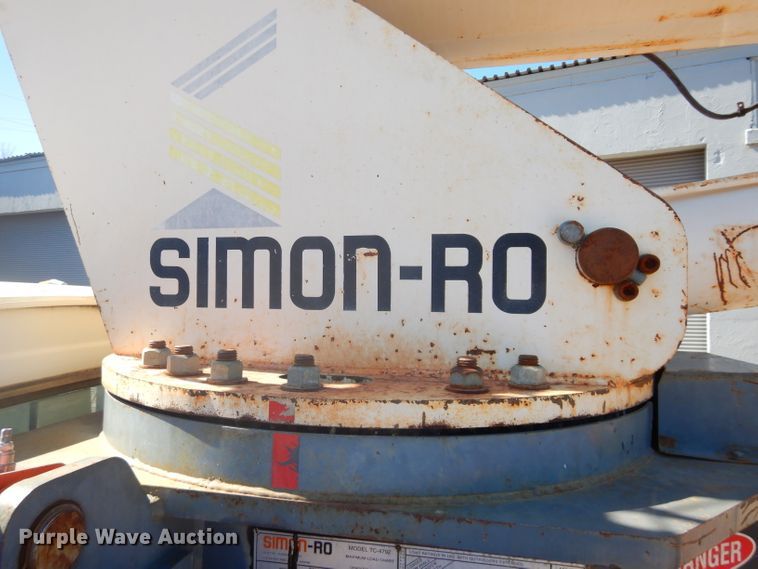 image for item DH4434 1994 Ford L8000 crane truck